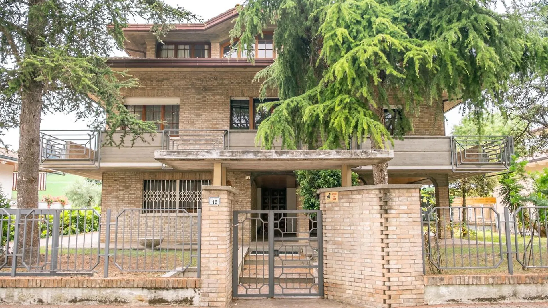 Apartment Villa Olivia Apt 200 Mq Pool, Garden And Bbq - Il Lupo Affitta San Giovanni In Marignano