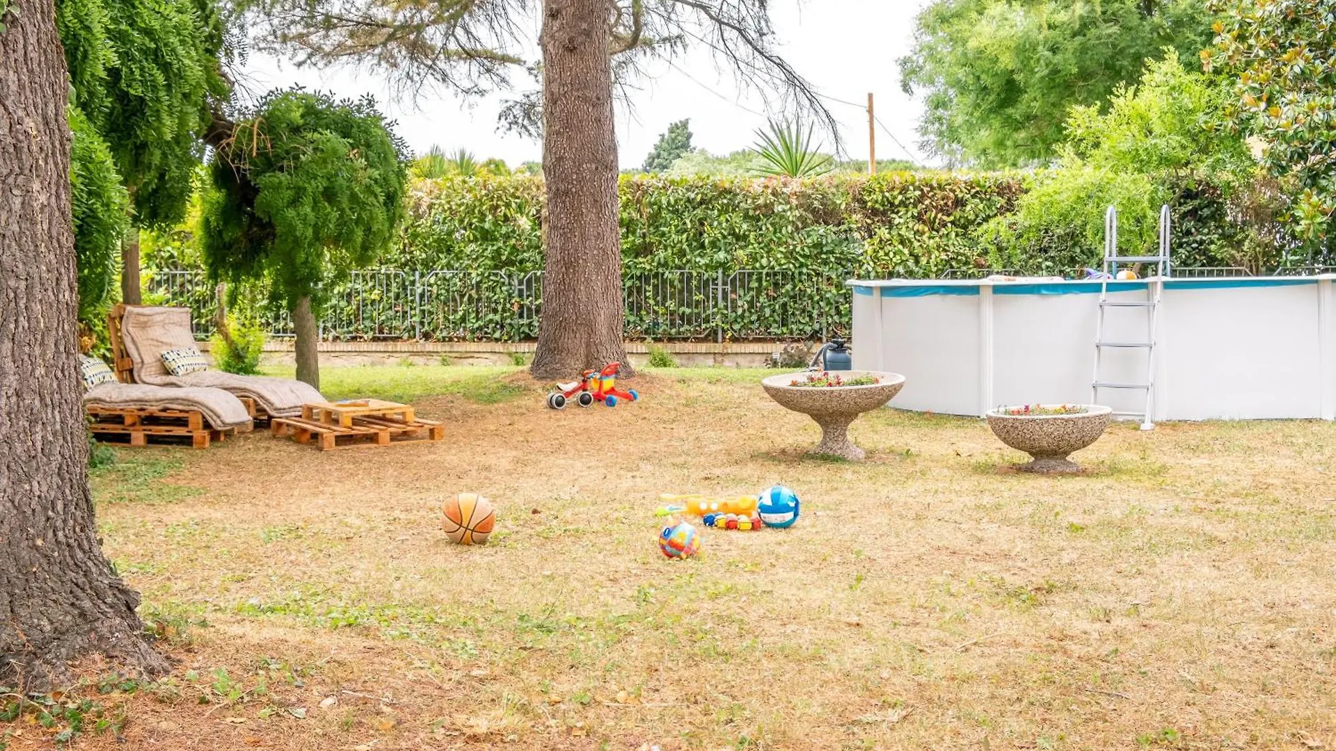 Apartment Villa Olivia Apt 200 Mq Pool, Garden And Bbq - Il Lupo Affitta San Giovanni In Marignano Italy