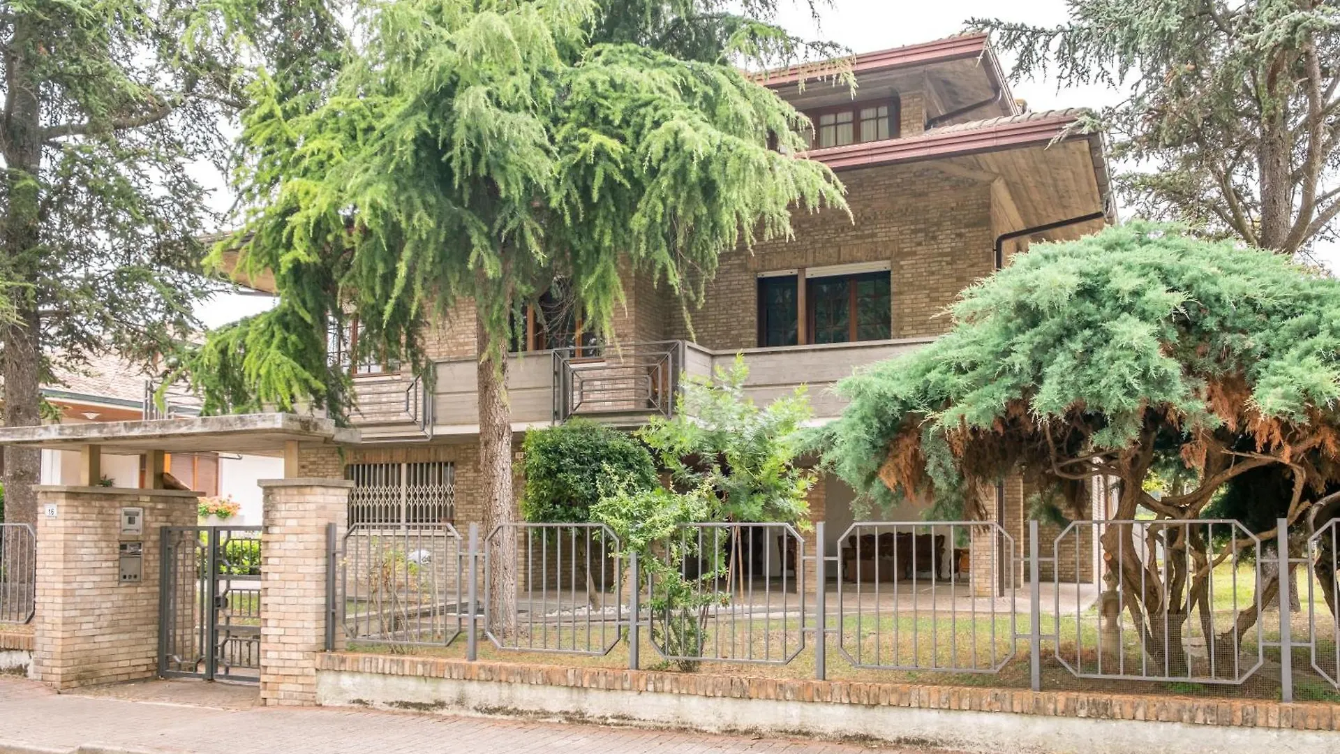 Apartment Villa Olivia Apt 200 Mq Pool, Garden And Bbq - Il Lupo Affitta San Giovanni In Marignano